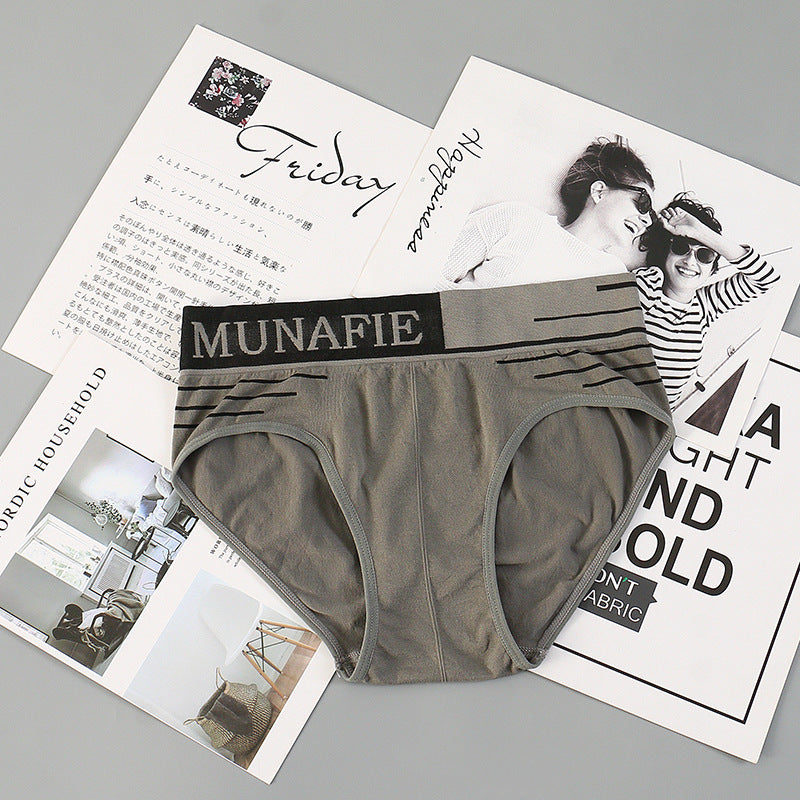 Men Comfortable Underwear Boxer Briefs Men's Bikini Briefs Seamless Letters Print Boxer Shorts Male Mid-waist Panties